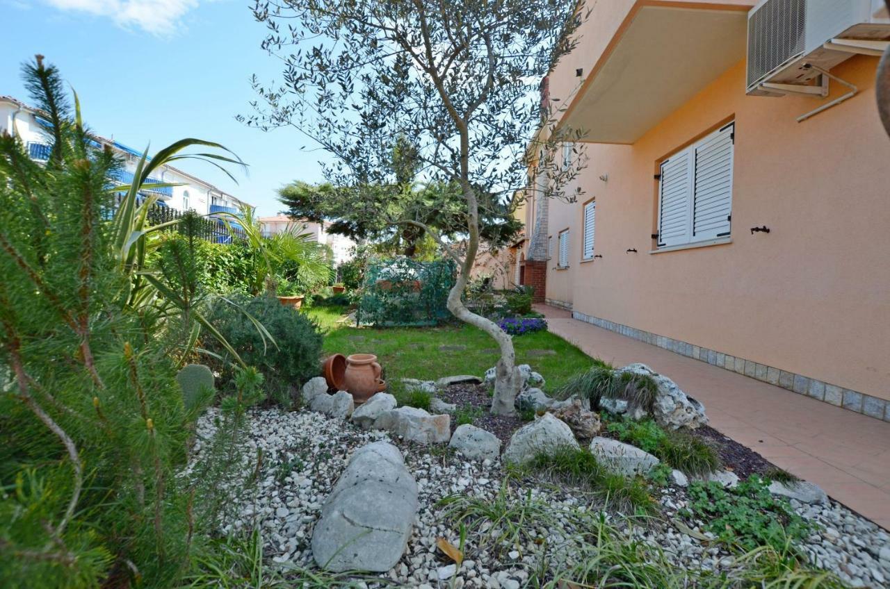 Villa Di Te Nema Pula Exterior foto